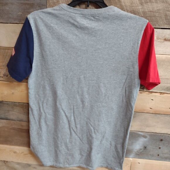 Tommy Hilfiger Boy's XL Camp Fun Short Sleeve Gray Shirt w/ Patches - Picture 5 of 5